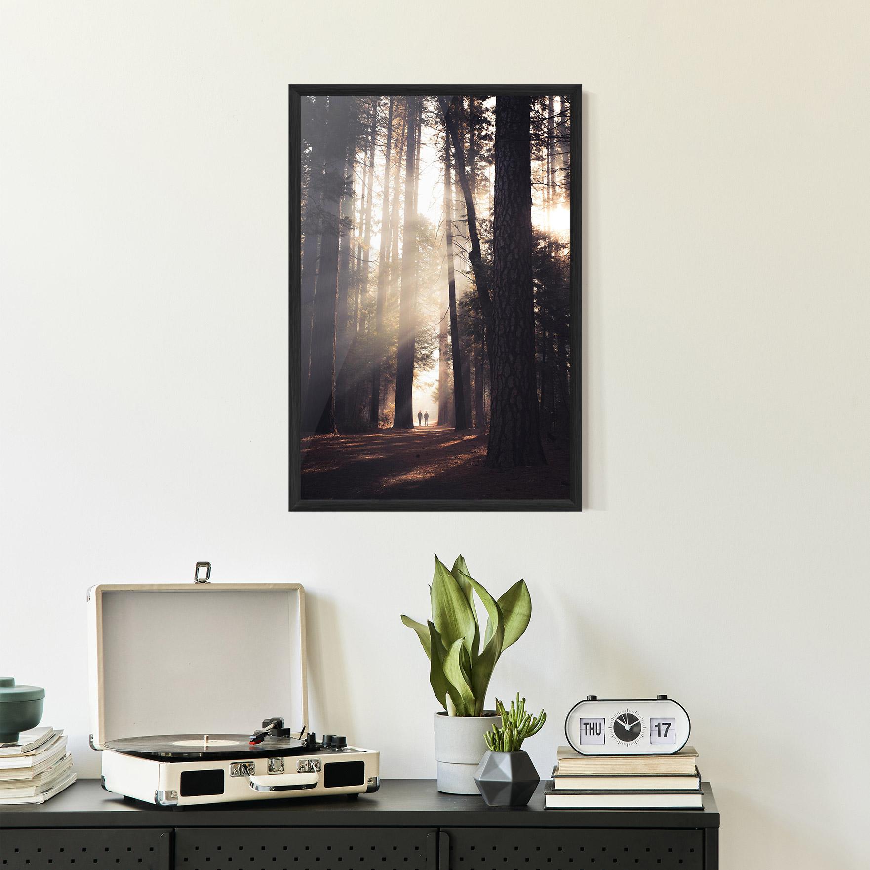 Plakat w Ramie Foggy Couple Forest mockup 2