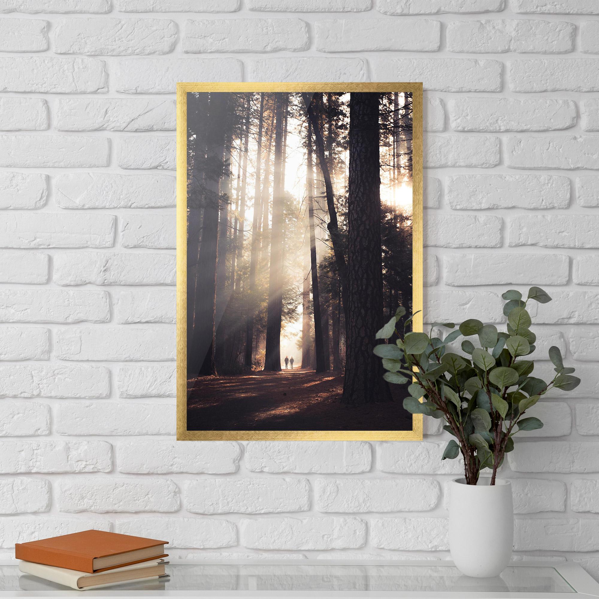 Plakat w Ramie Foggy Couple Forest mockup 5