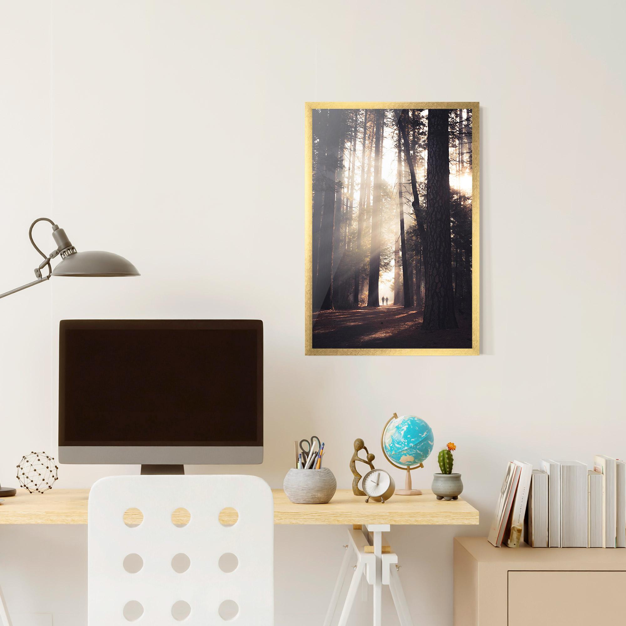 Plakat w Ramie Foggy Couple Forest mockup 6