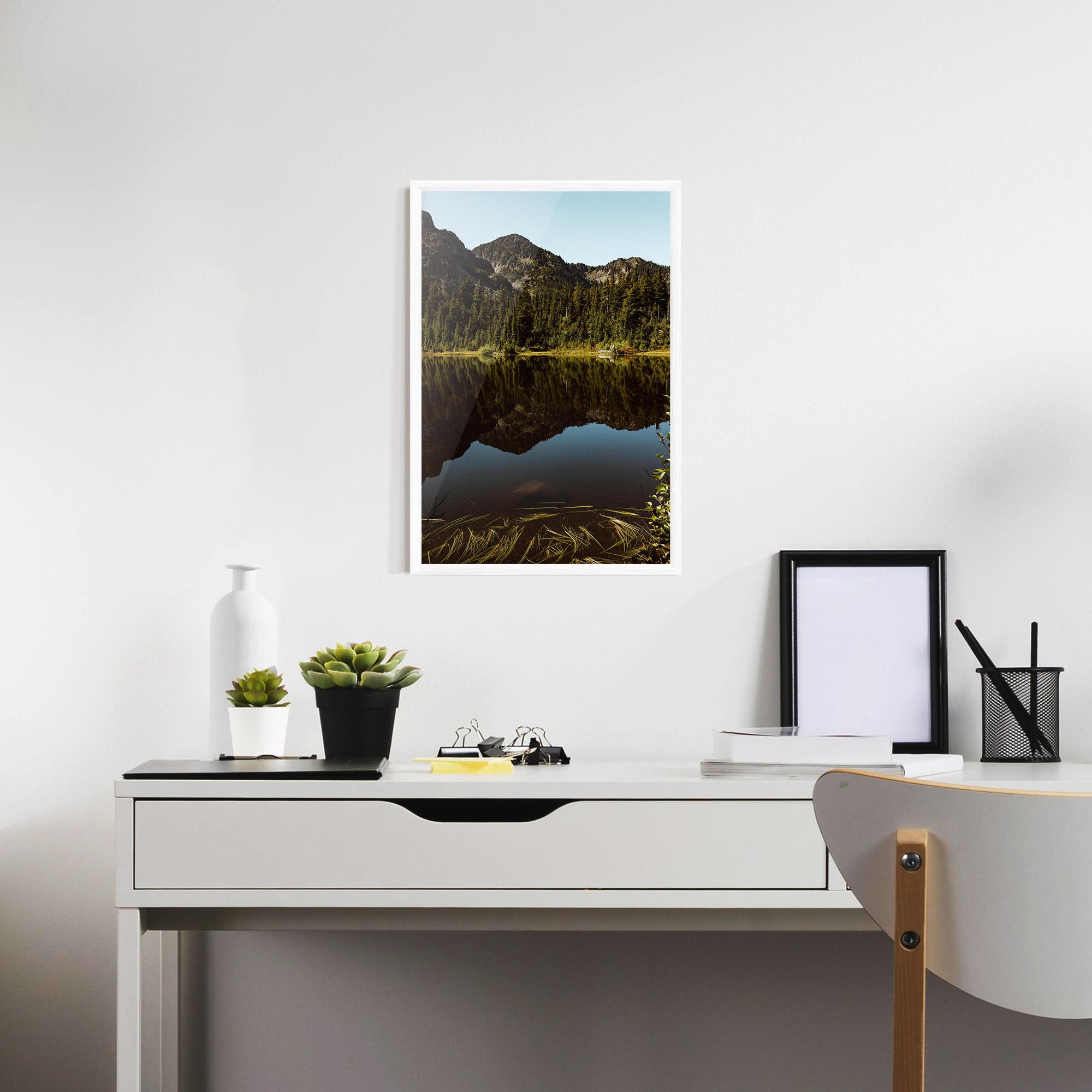 Plakat w Ramie Big Lake Mountain mockup 7