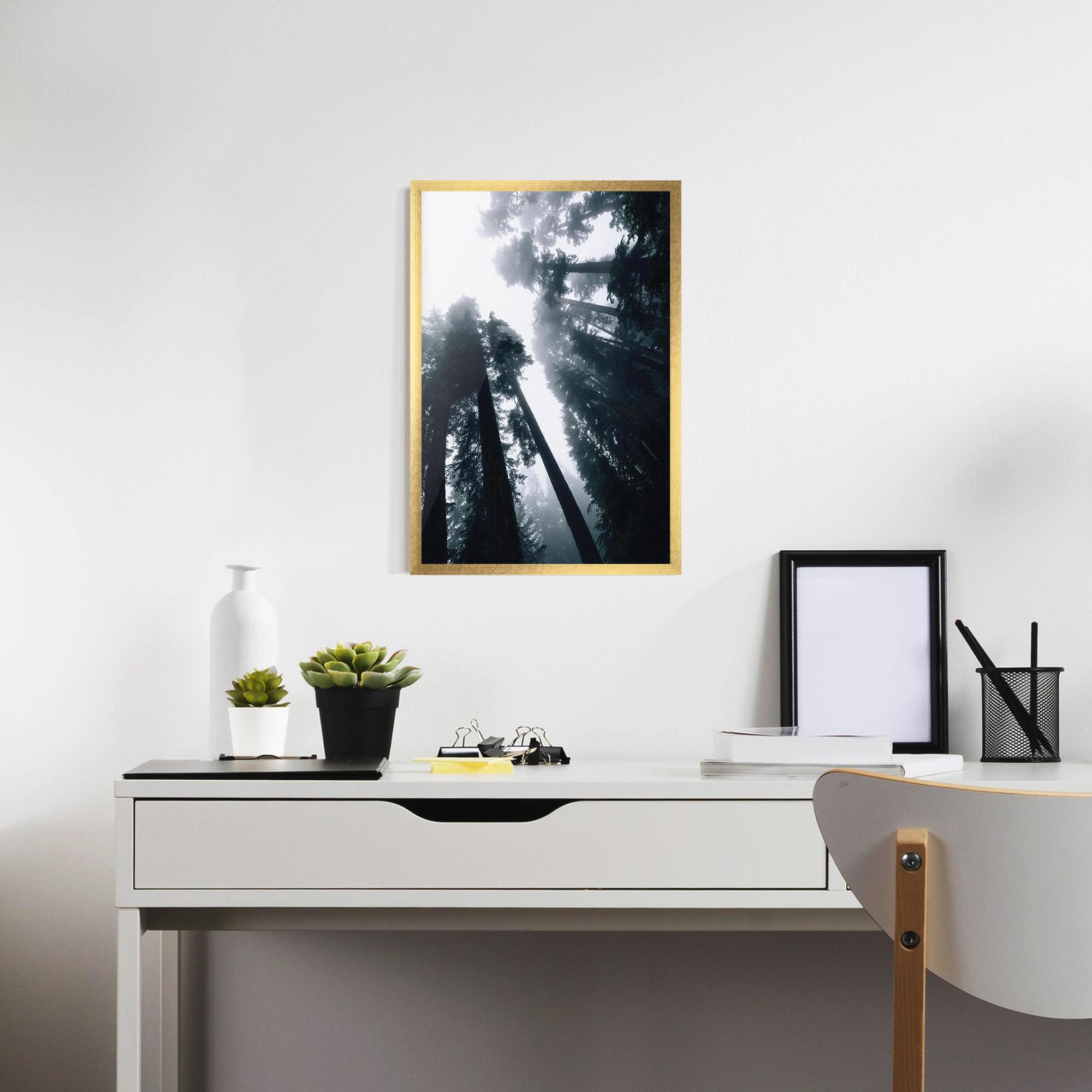 Plakat w Ramie Foggy Big Trees mockup 7