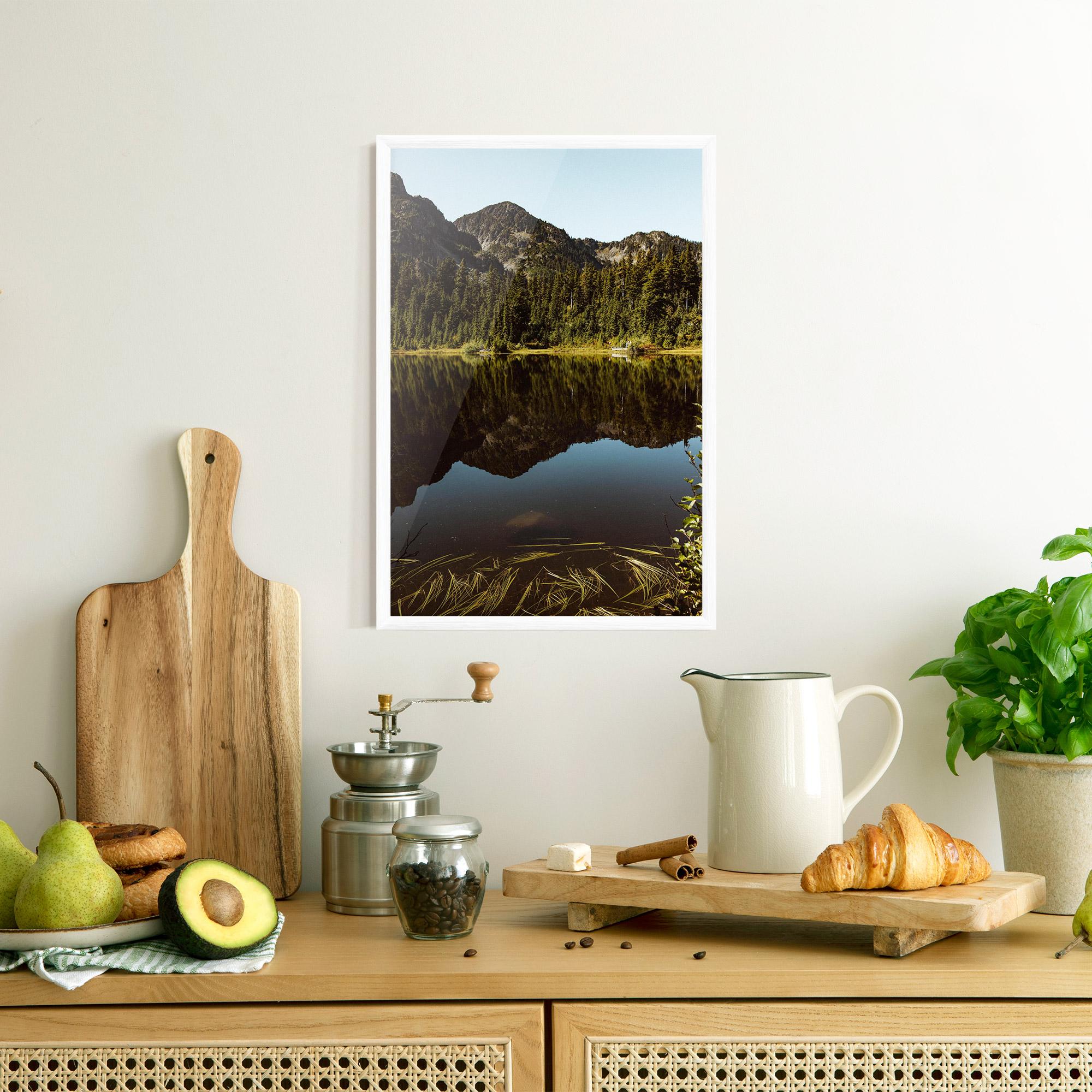 Plakat w Ramie Big Lake Mountain mockup 8