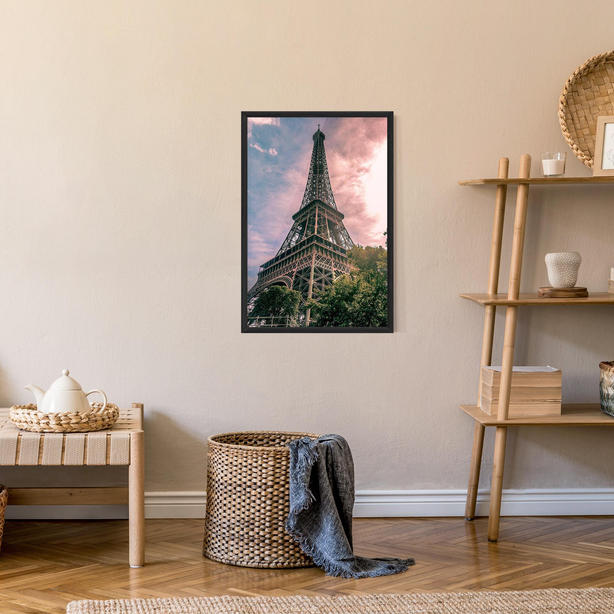 Plakat w Ramie Eiffel Under Pink Sky mockup 9