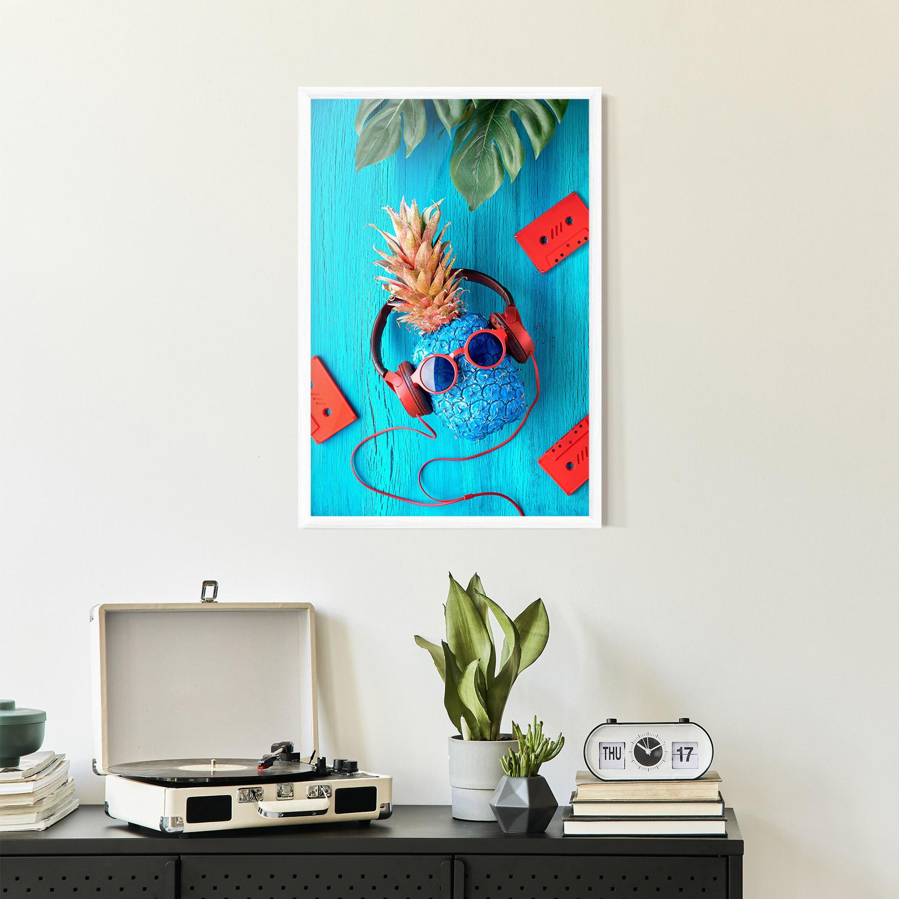 Plakat w Ramie Pineapple On Blue mockup 2