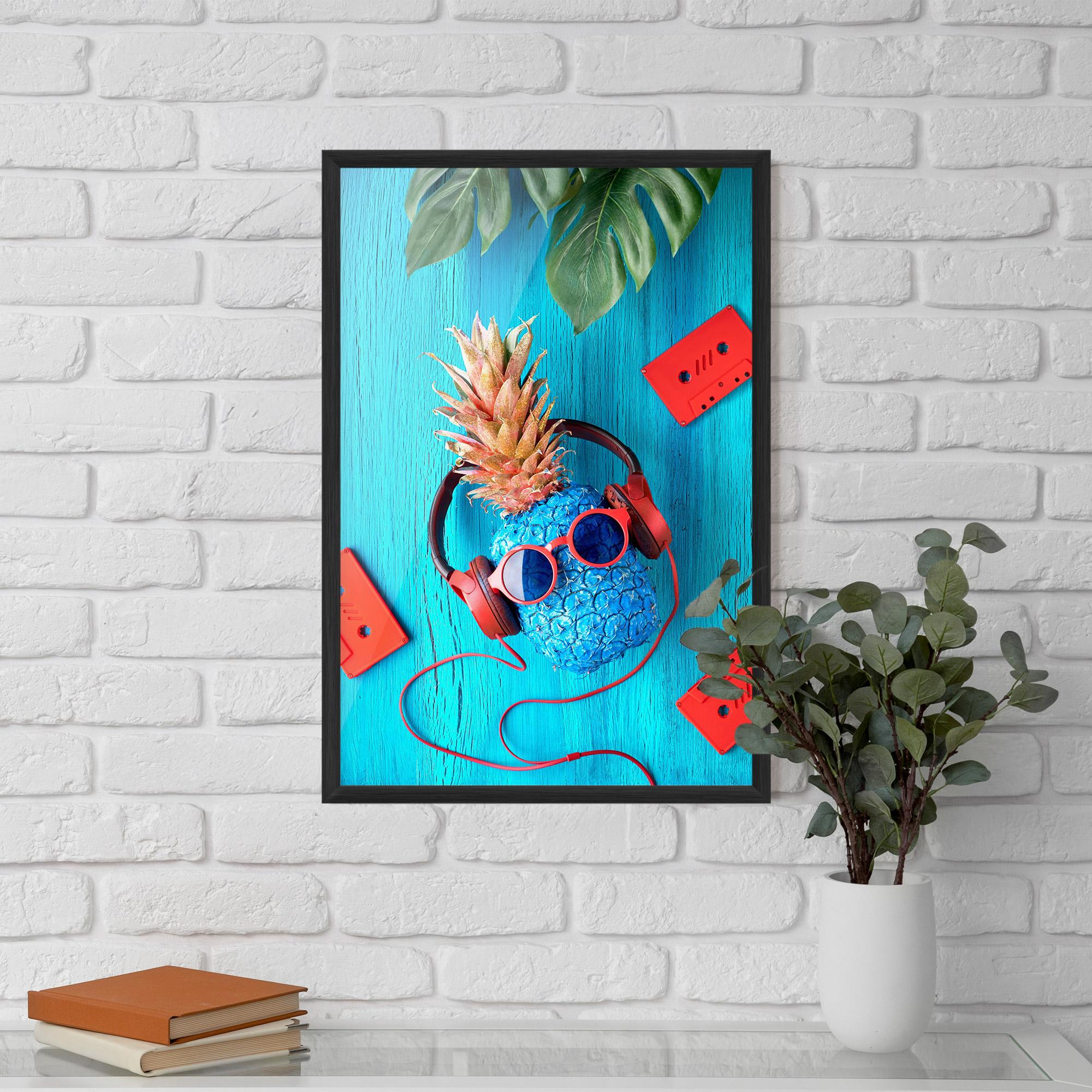 Plakat w Ramie Pineapple On Blue mockup 5
