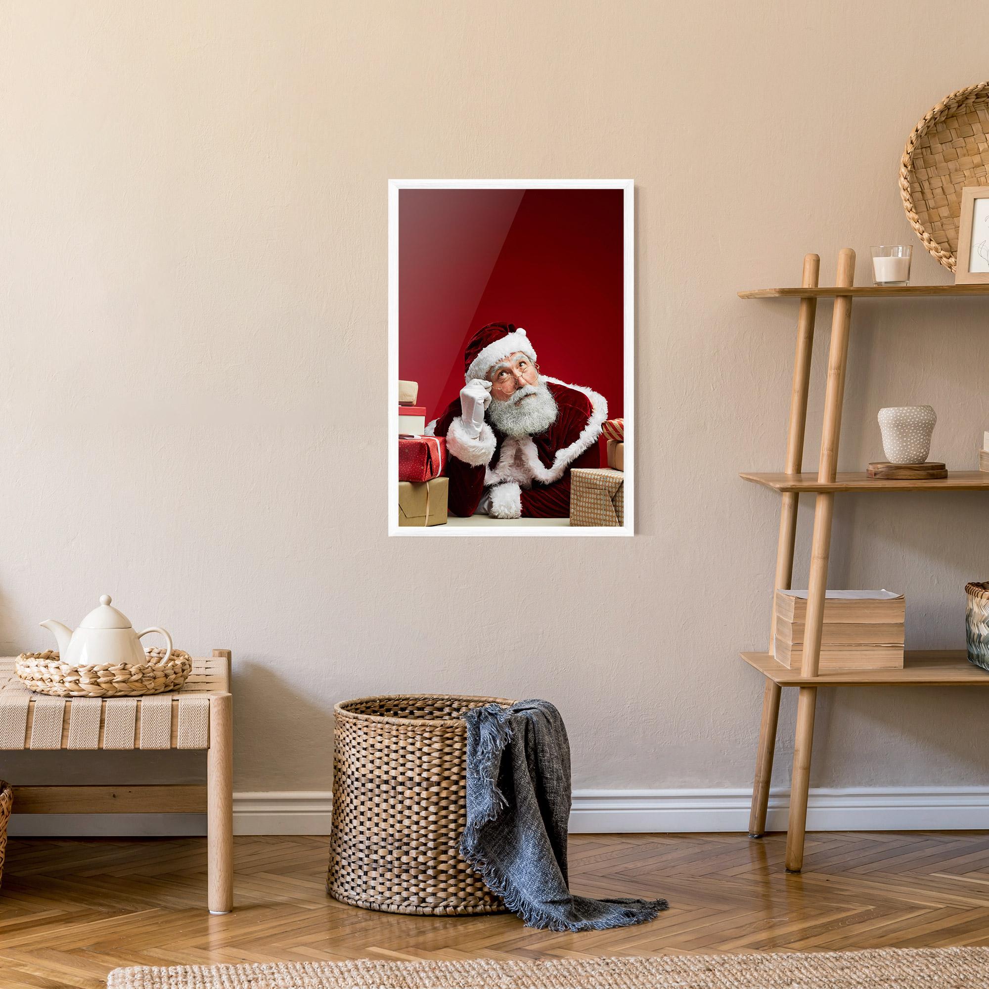Plakat w Ramie Pensive Santa mockup 9