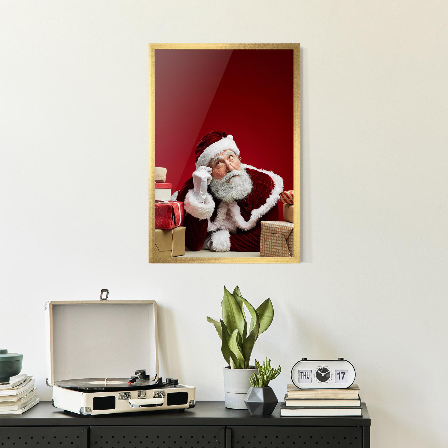 Plakat w Ramie Pensive Santa mockup 2