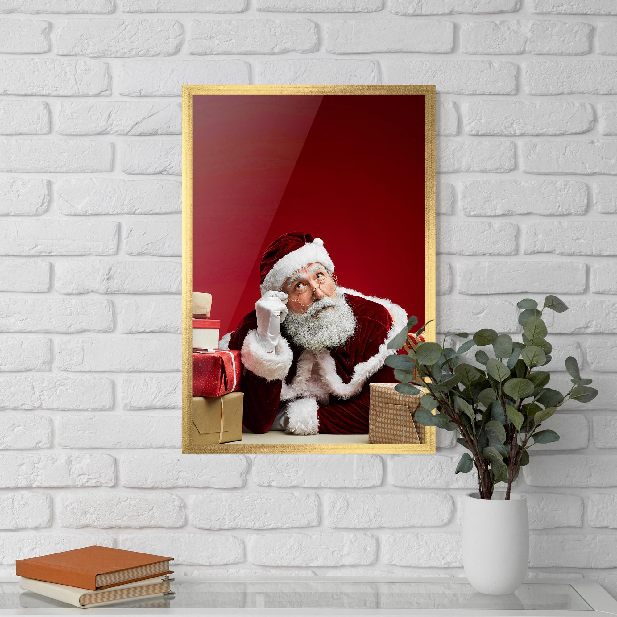 Plakat w Ramie Pensive Santa mockup 5