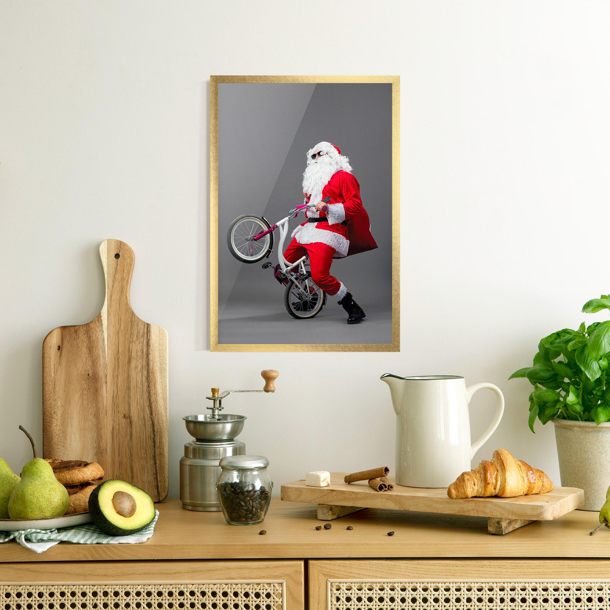Plakat w Ramie Santa Rides Bicycle mockup 8