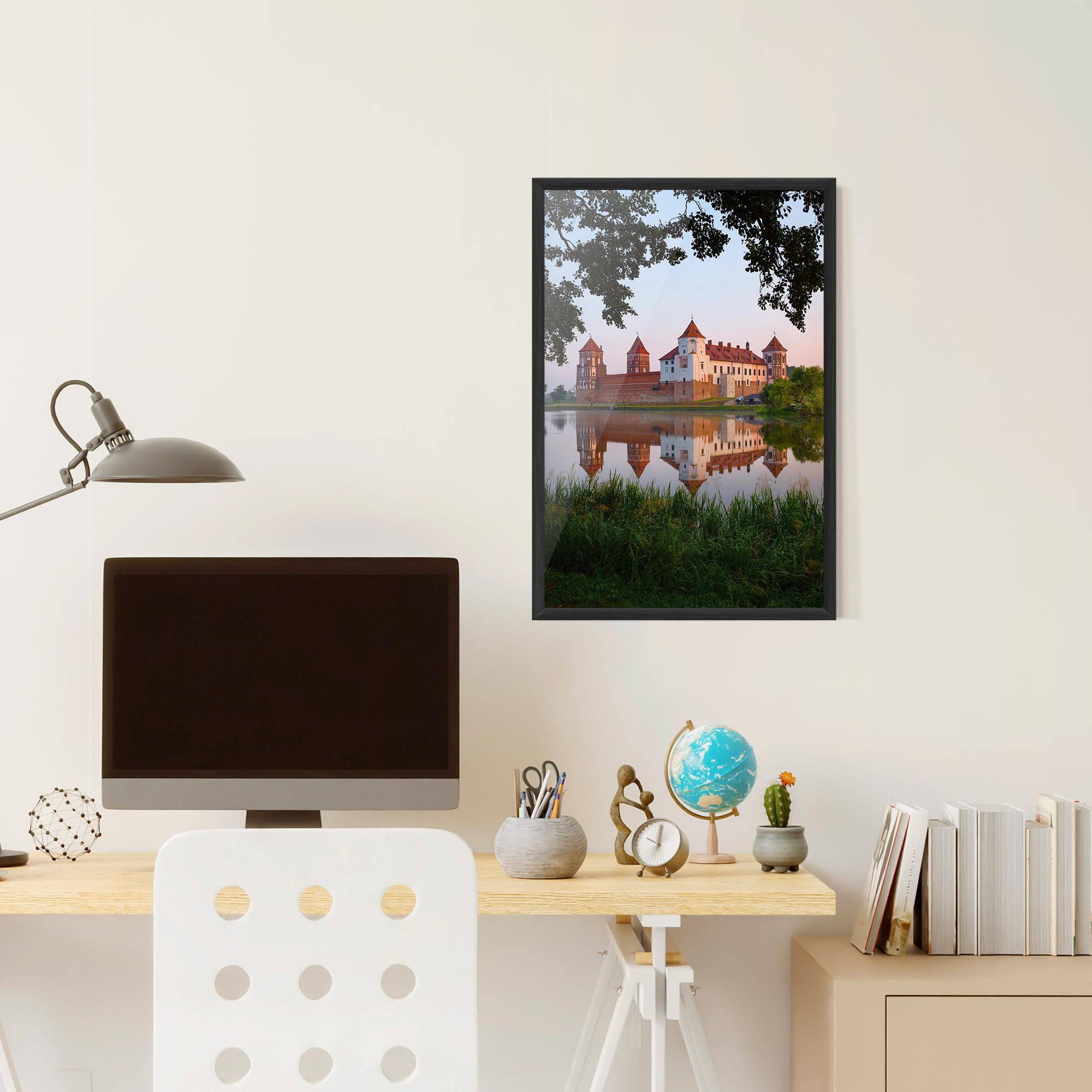 Plakat w Ramie Ancient Castle Morning mockup 6