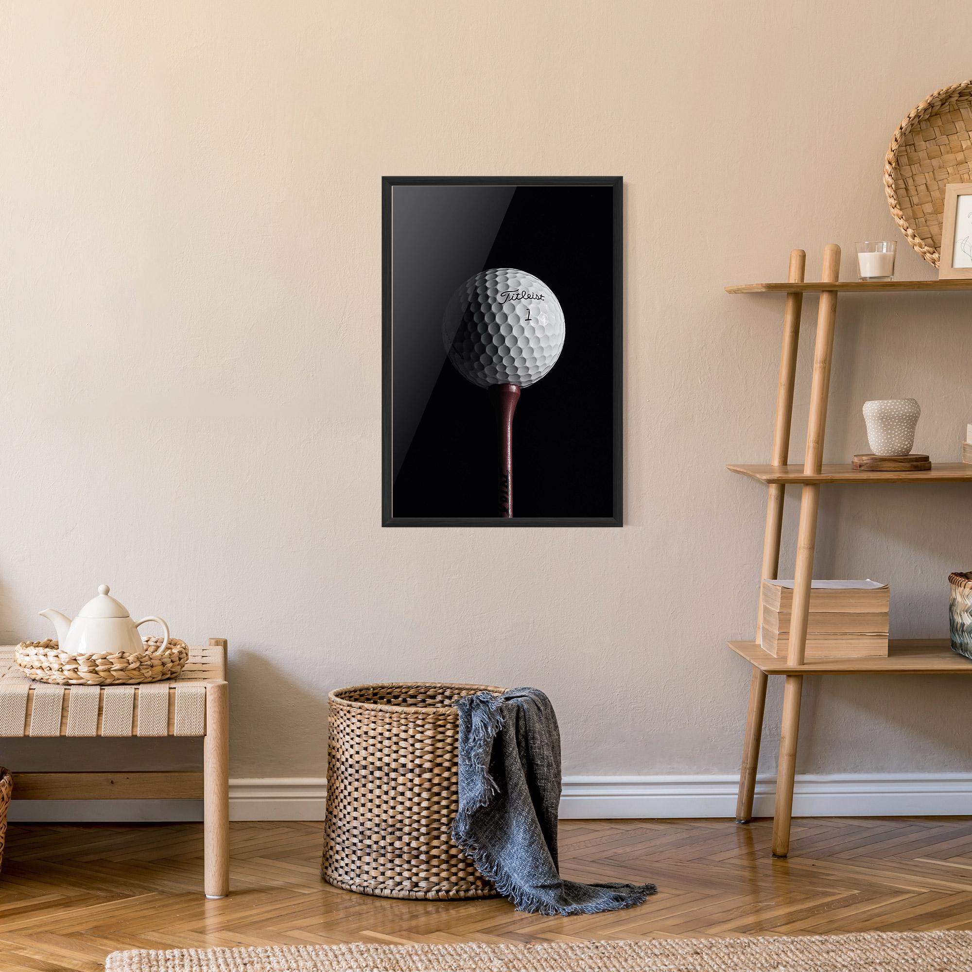 Plakat w Ramie White Golf Ball On Black mockup 9