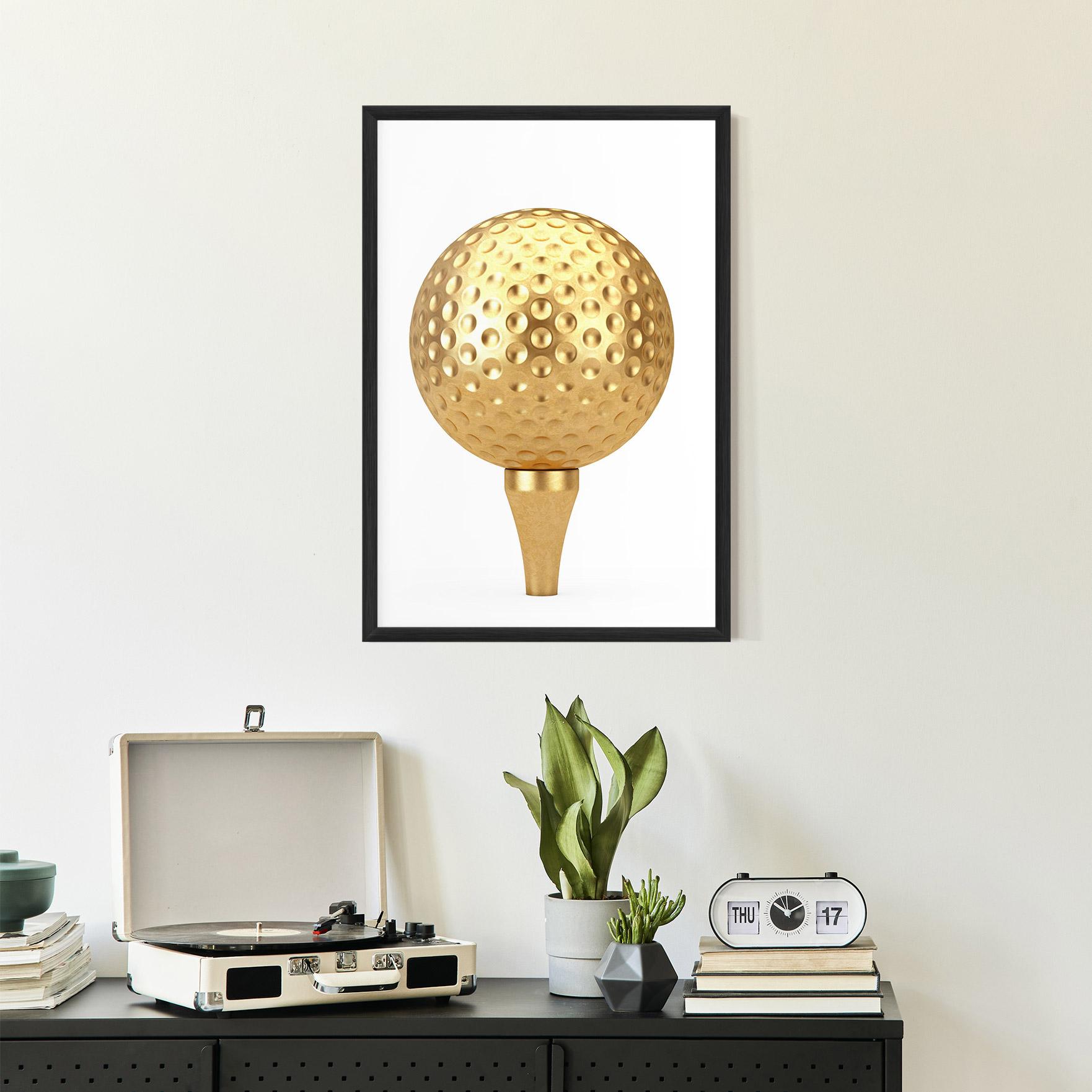 Plakat w Ramie Golden Golf Ball mockup 2