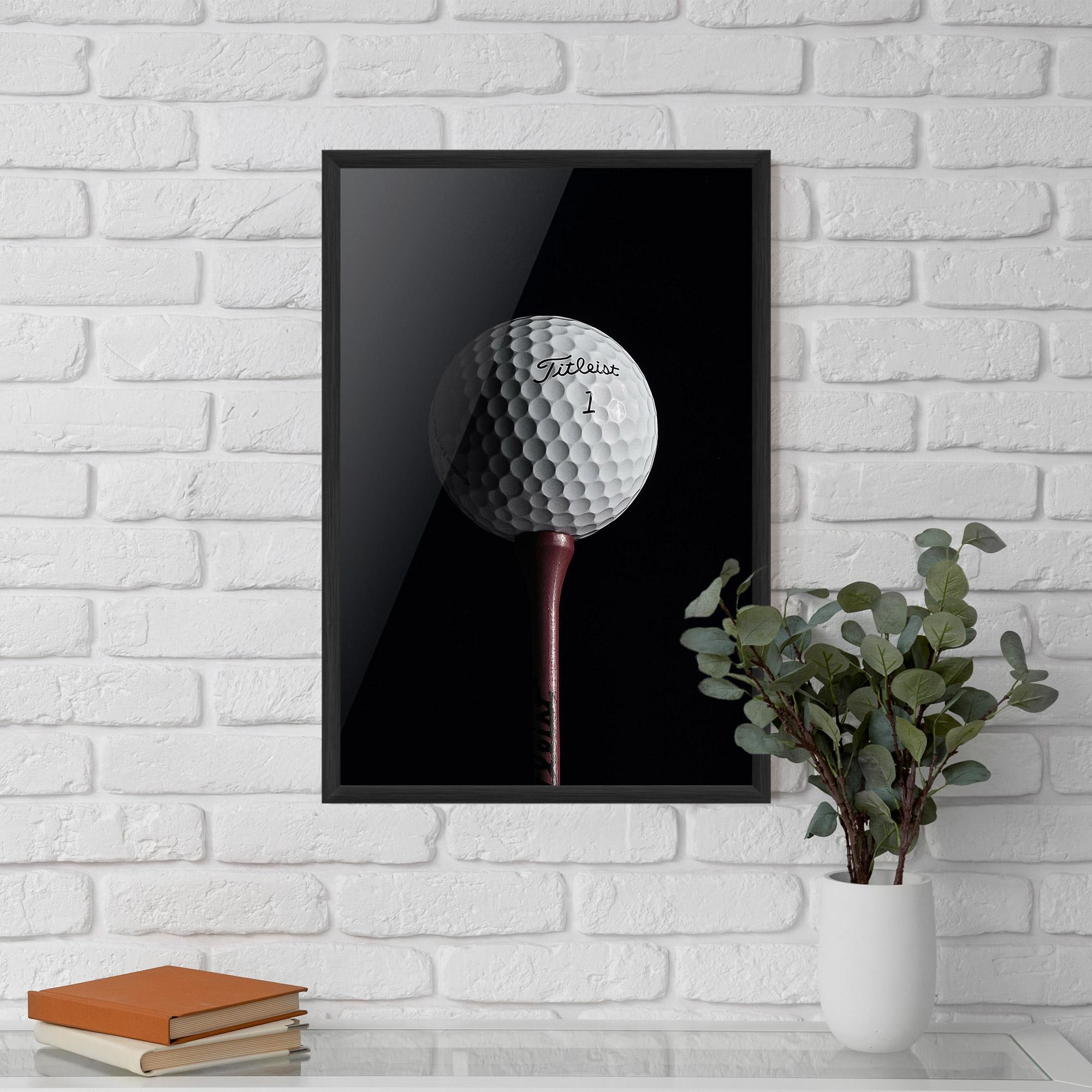 Plakat w Ramie White Golf Ball On Black mockup 5