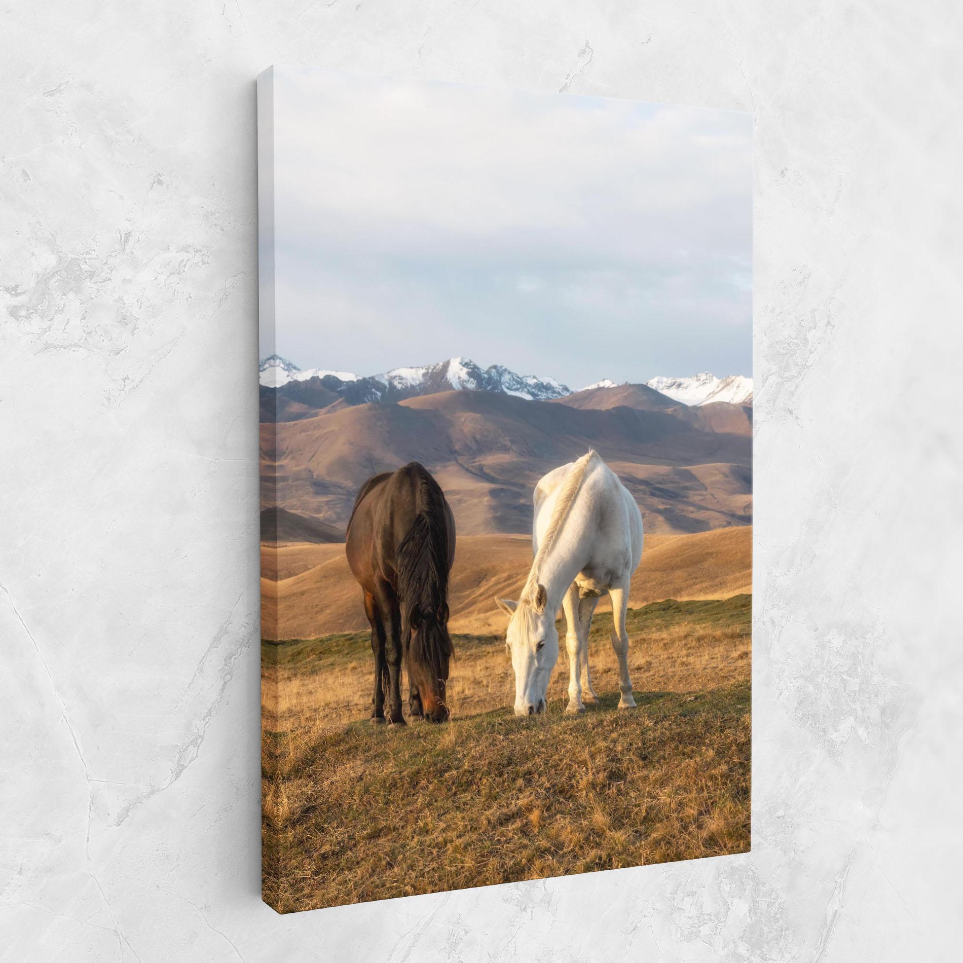 Obraz na Płótnie Mountain Horses mockup 1
