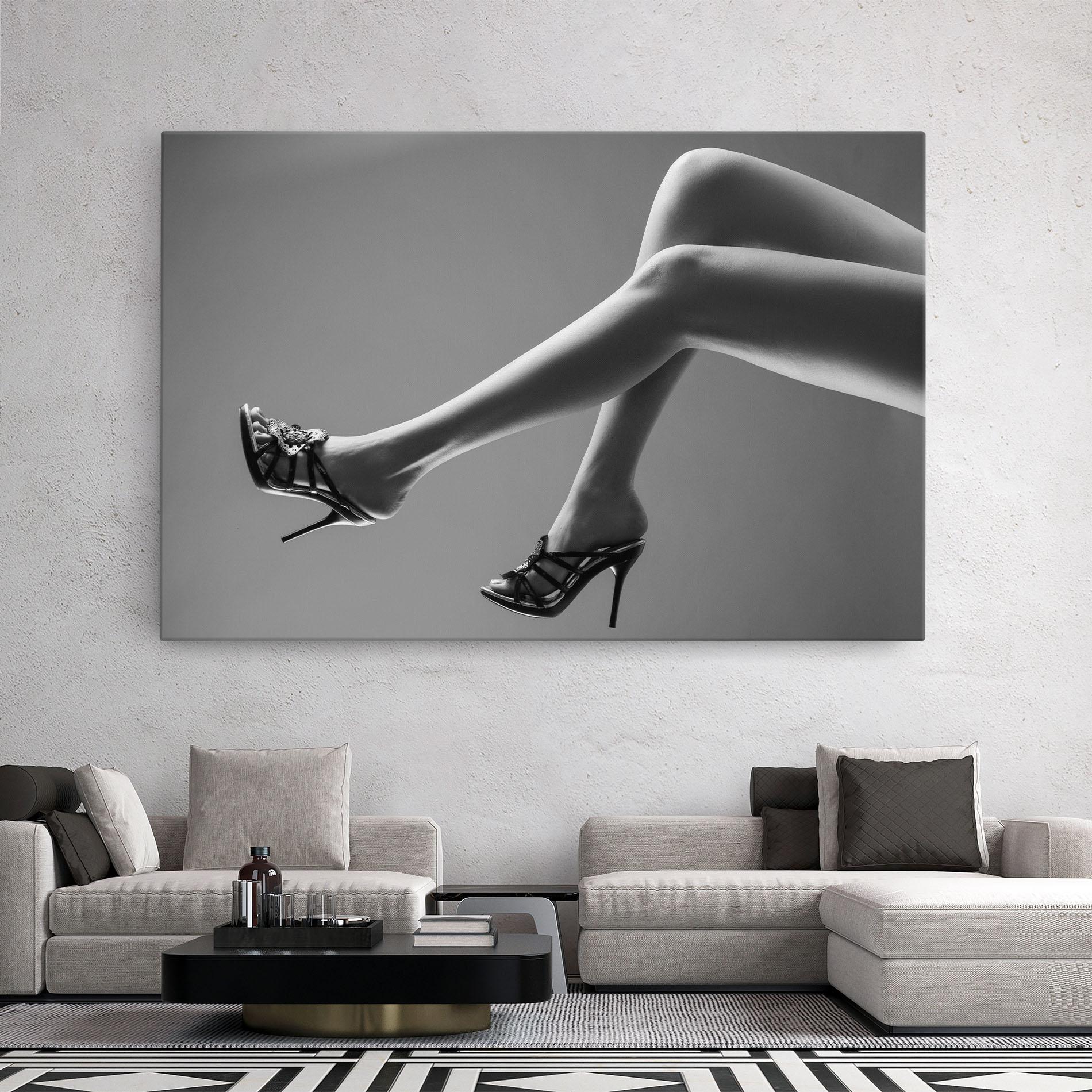 Obraz na Płótnie Black Shoes On Grey mockup 2
