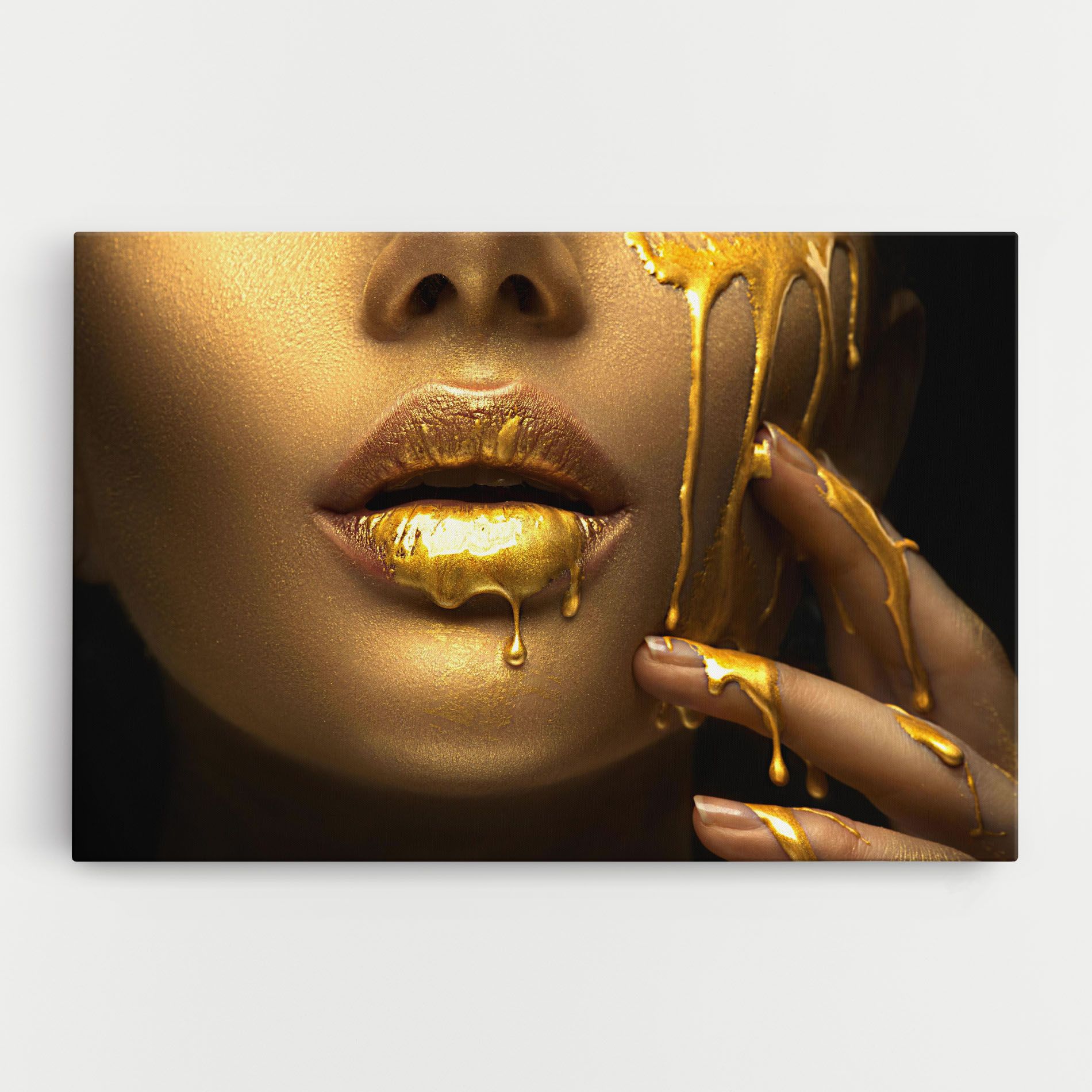 Golden Lips mockup 0