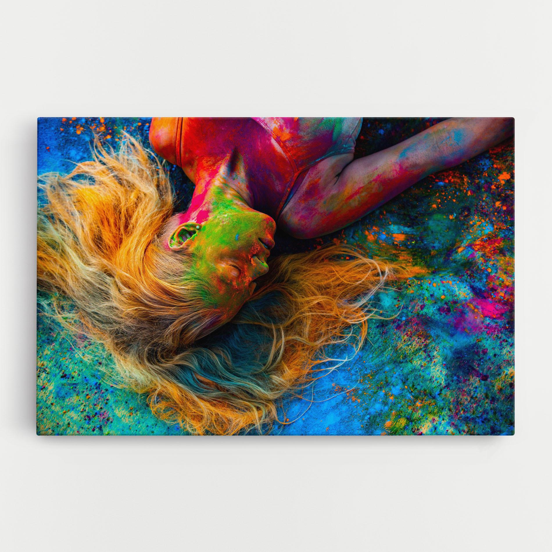 Obraz na Płótnie Powder Holi Woman mockup 0