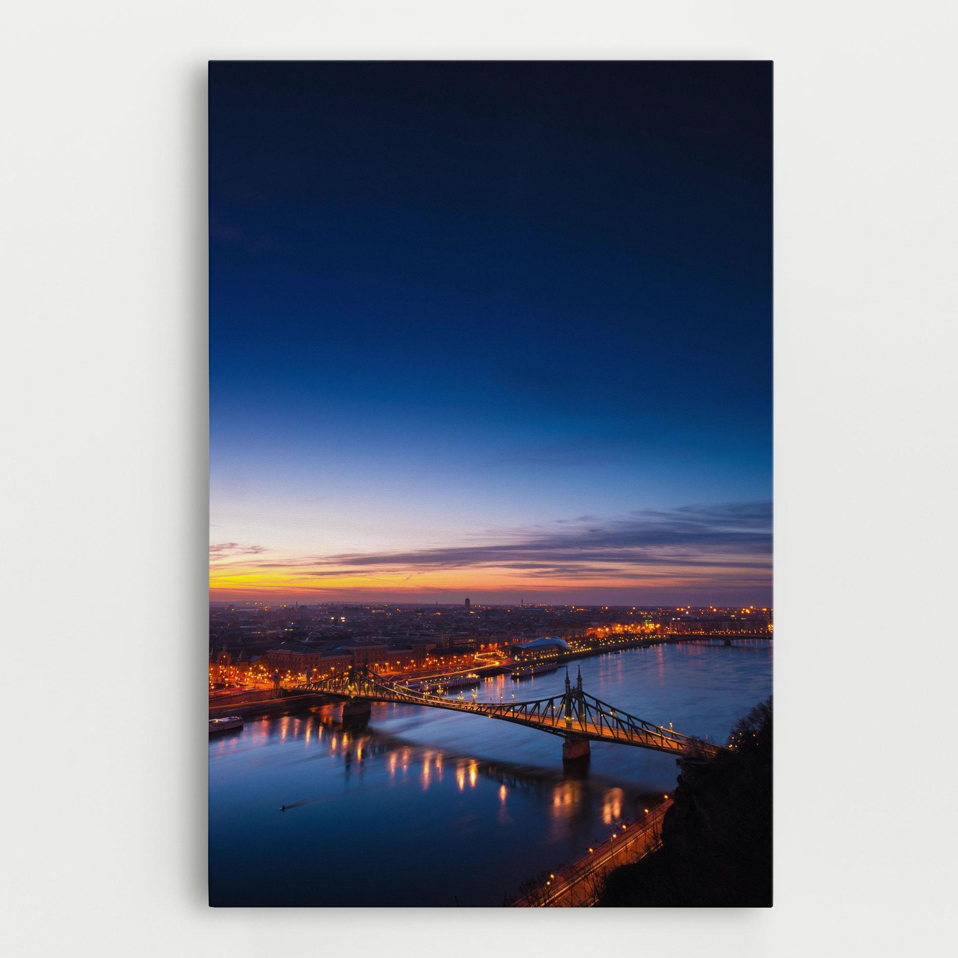 Obraz na Płótnie Budapest Sunset mockup 0