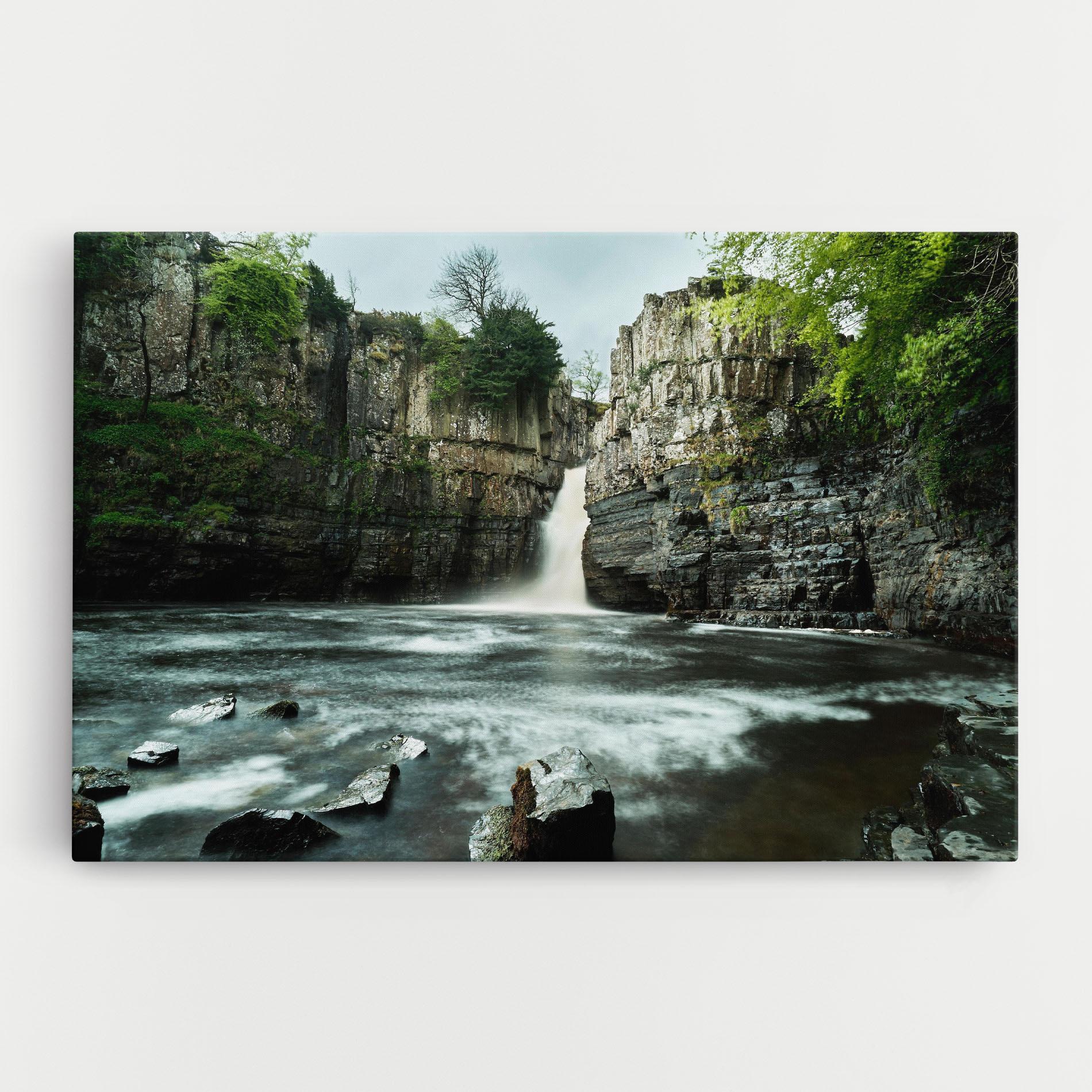 Obraz na Płótnie Beautiful Water Falling mockup 0