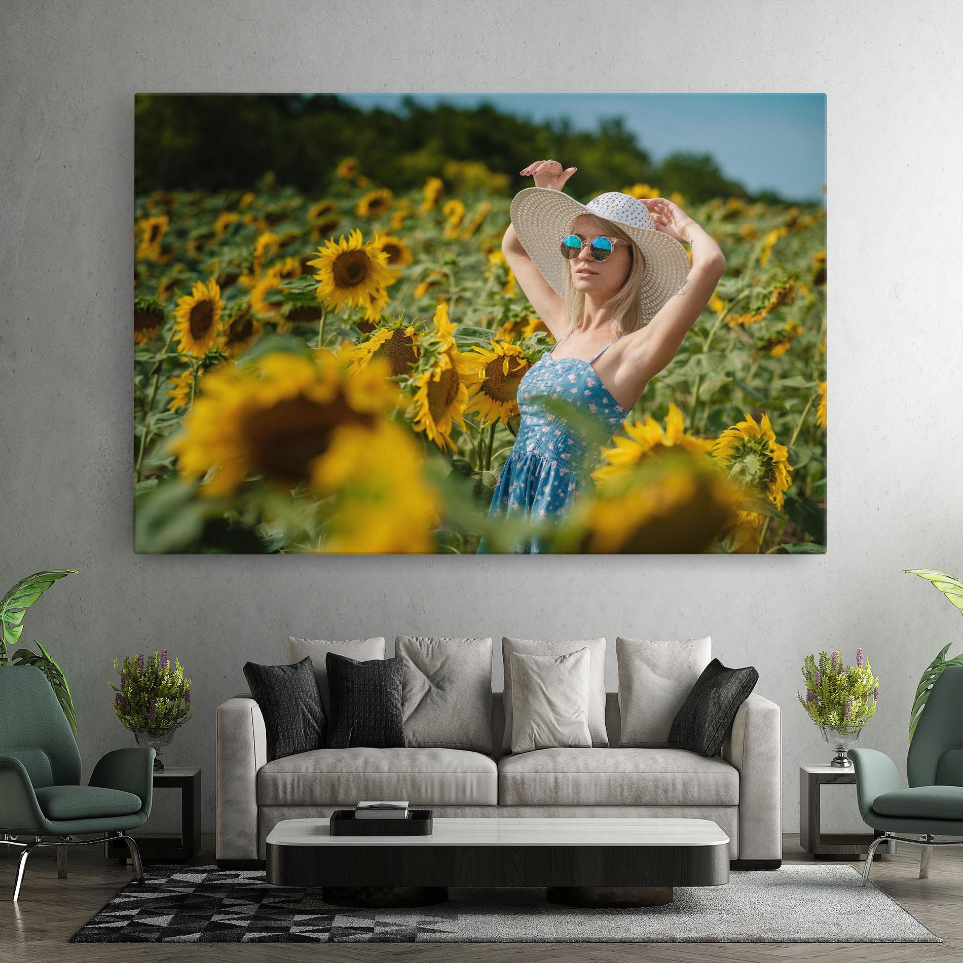 Obraz na Płótnie Model Posing mockup 7