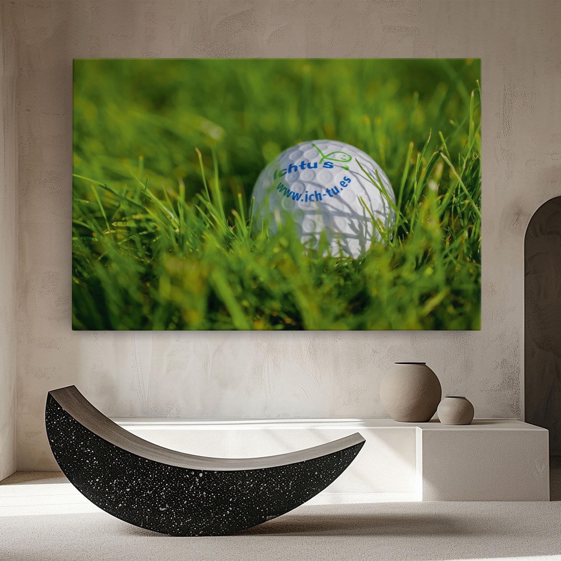 Obraz na Płótnie Golf Ball In Grass mockup 8