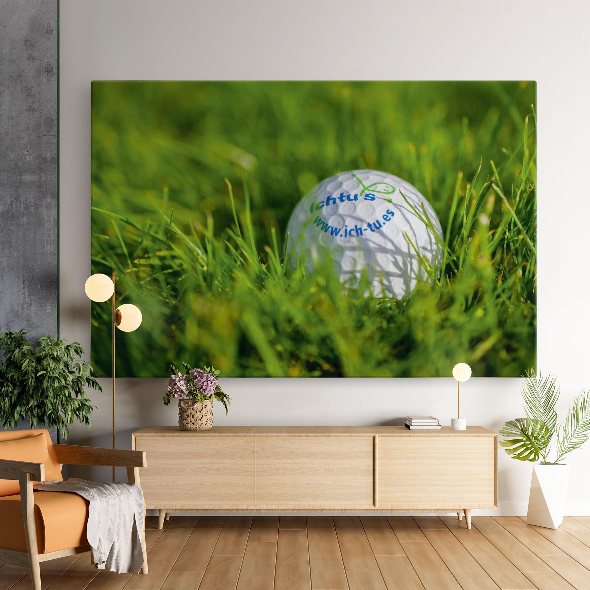 Obraz na Płótnie Golf Ball In Grass mockup 9