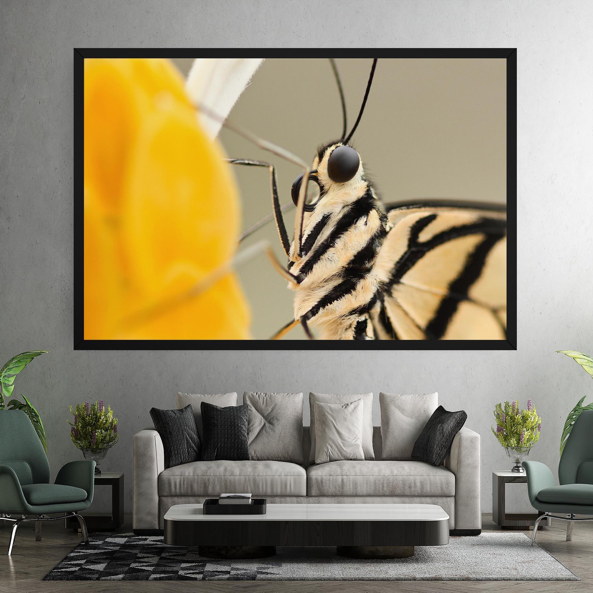 Obraz na Płótnie Close Up Cream Butterfly mockup 7