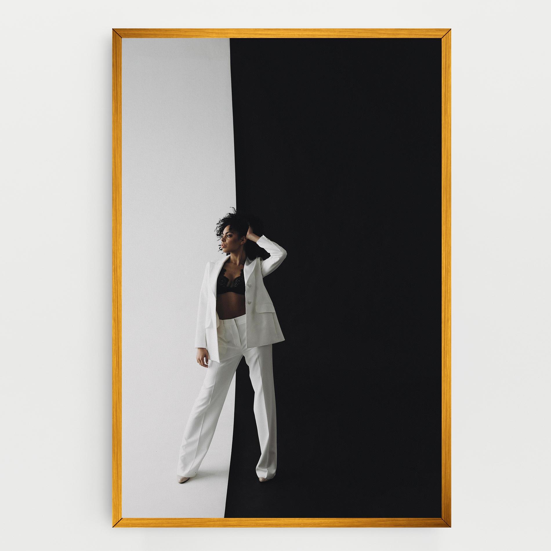 Obraz na Płótnie African Girl White Outfit mockup 0