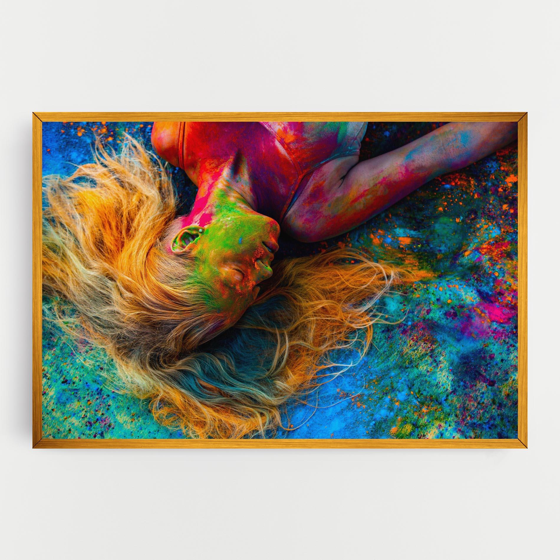 Obraz na Płótnie Powder Holi Woman mockup 0