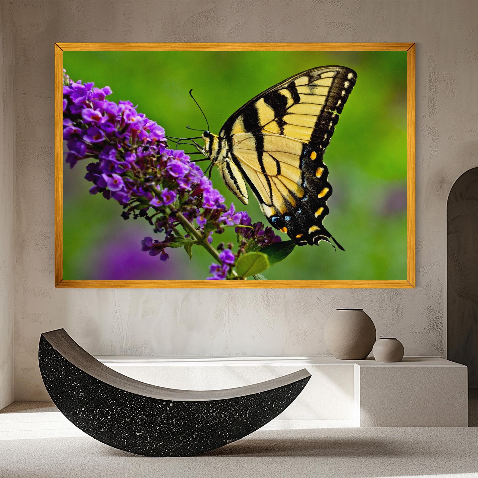 Obraz na Płótnie Cream Wild Butterfly mockup 8