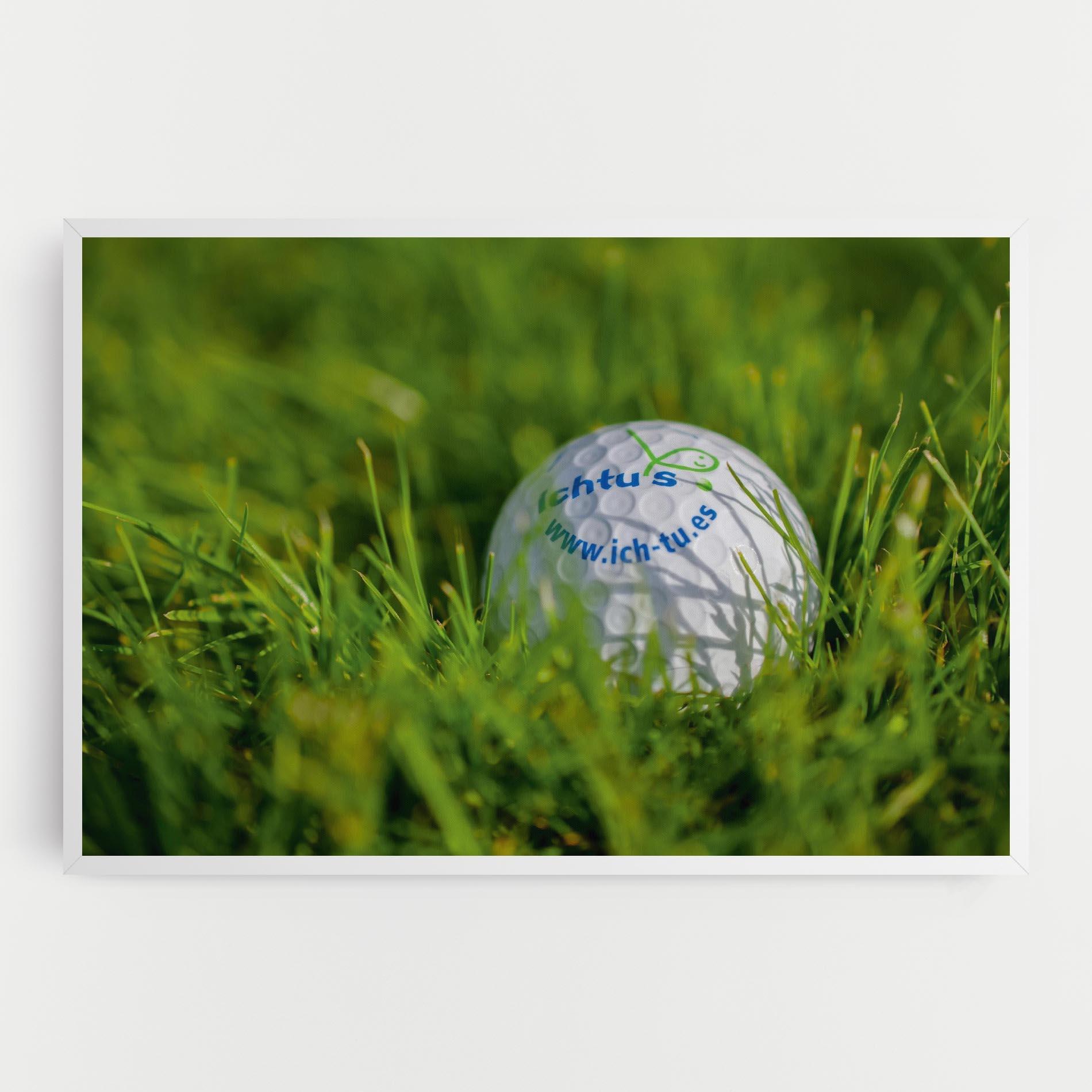 Obraz na Płótnie Golf Ball In Grass mockup 0