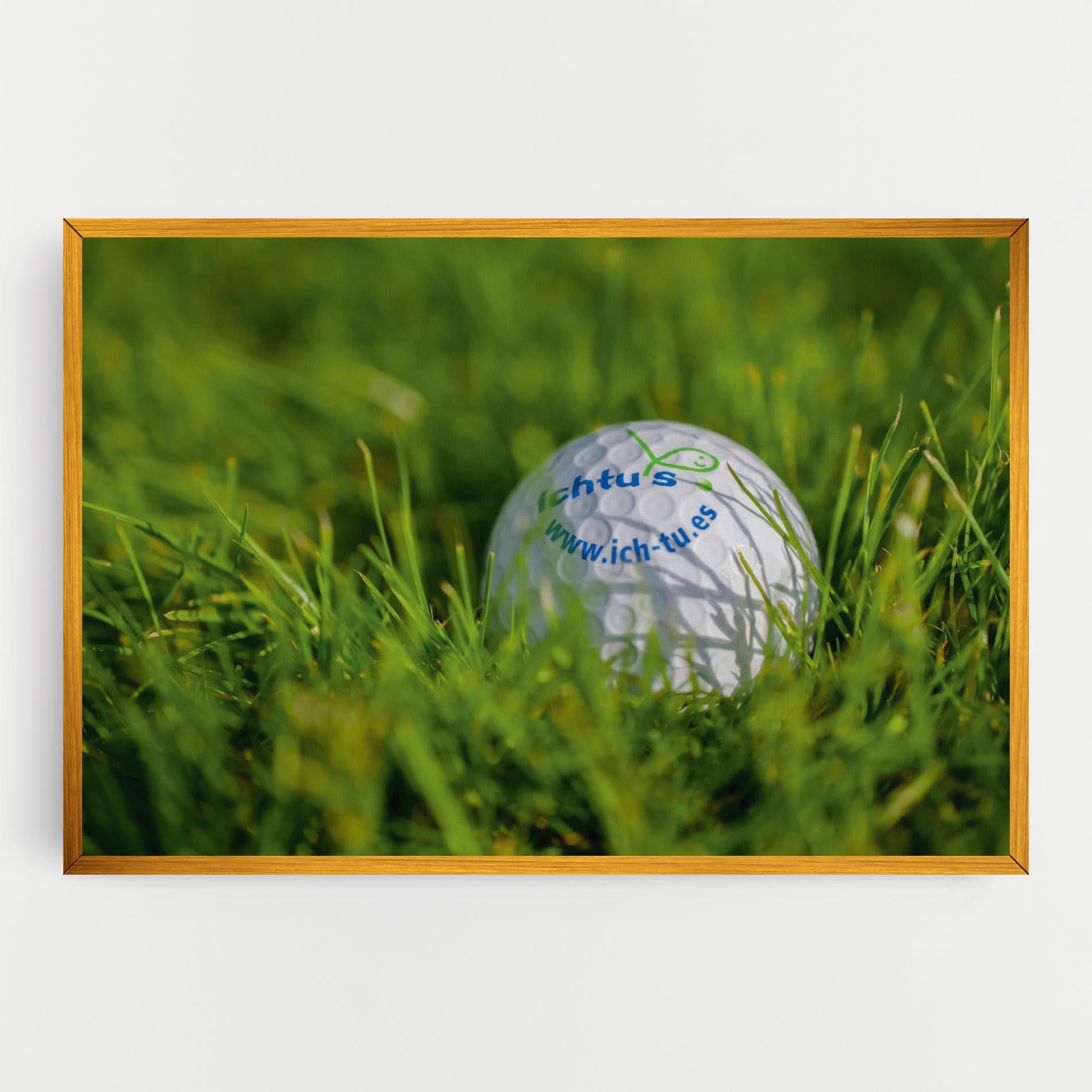 Obraz na Płótnie Golf Ball In Grass mockup 0