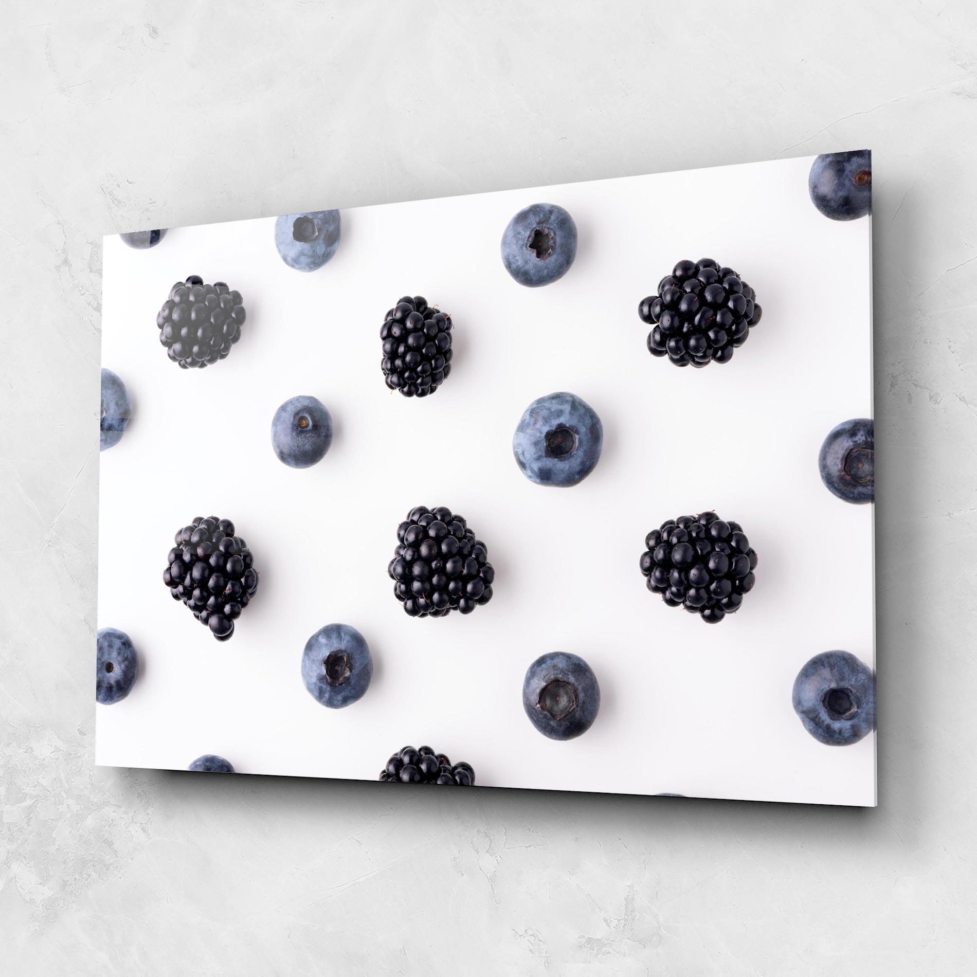 Obraz na Szkle Blackberries And Blueberries mockup 1