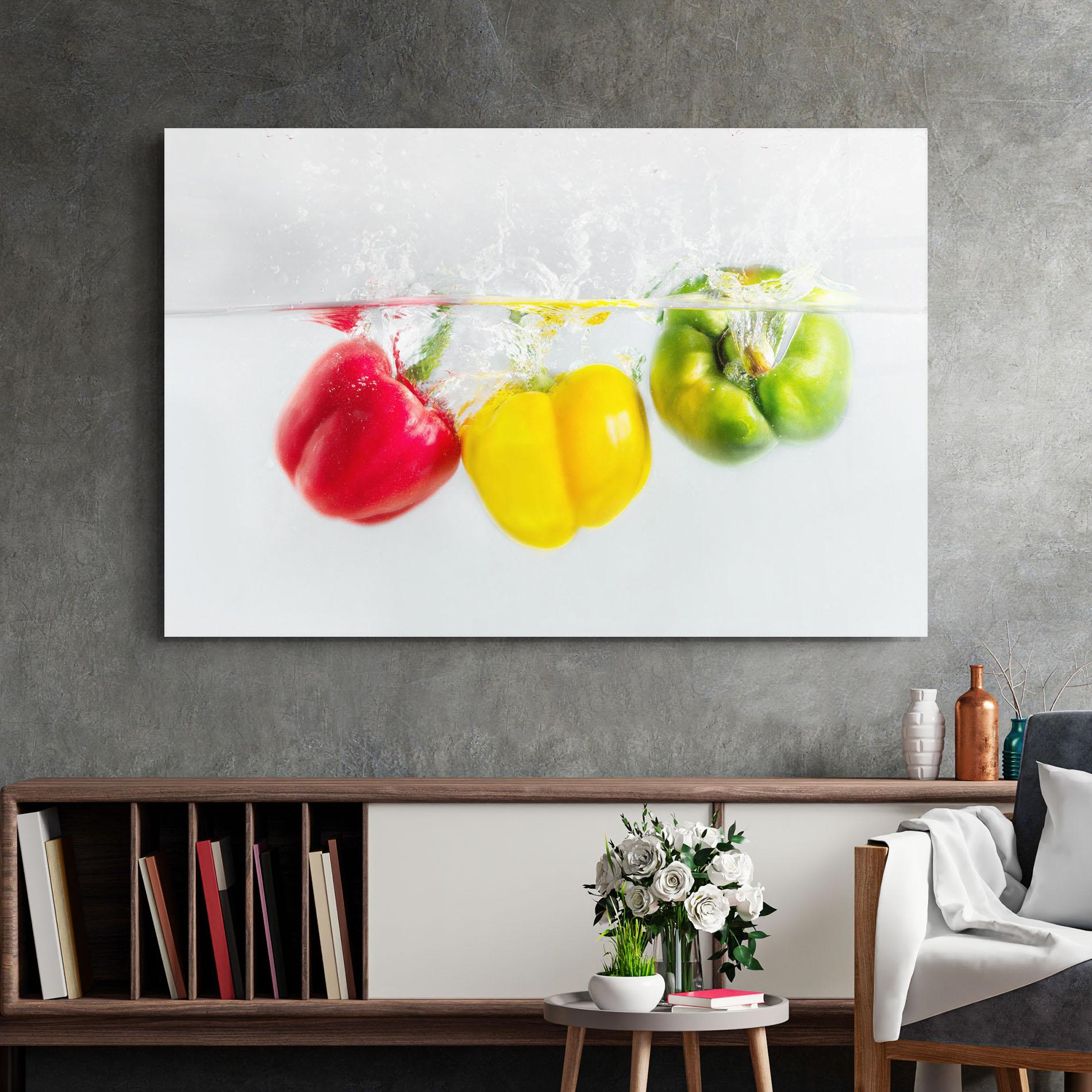 Obraz na Szkle Bellpepper In Water mockup 2