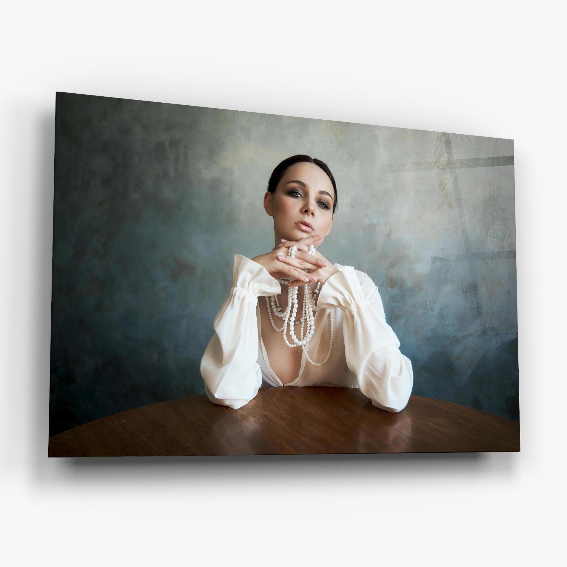 Obraz na Szkle Girl White Pearls mockup 6