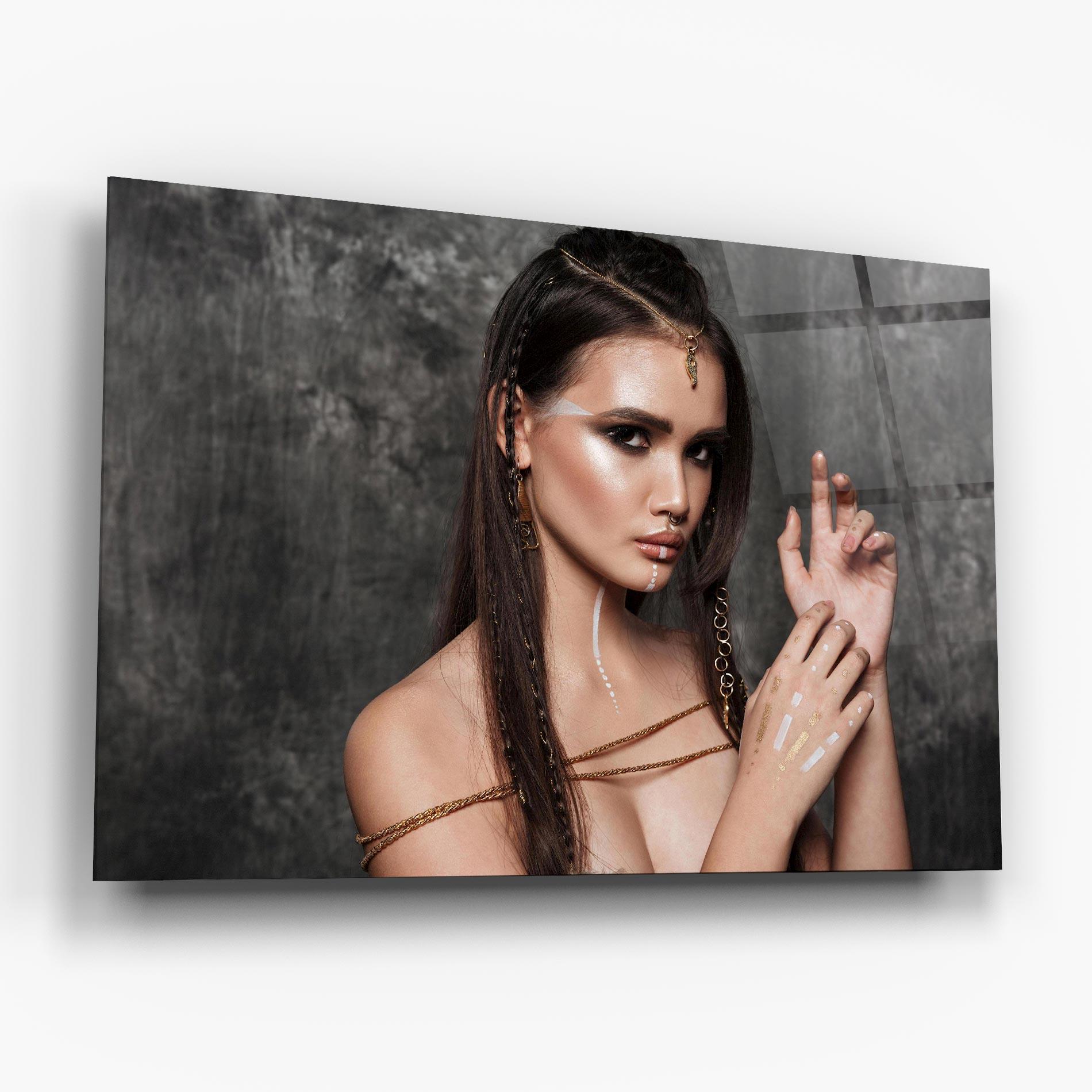 Obraz na Szkle Gold Hair Accessory mockup 6