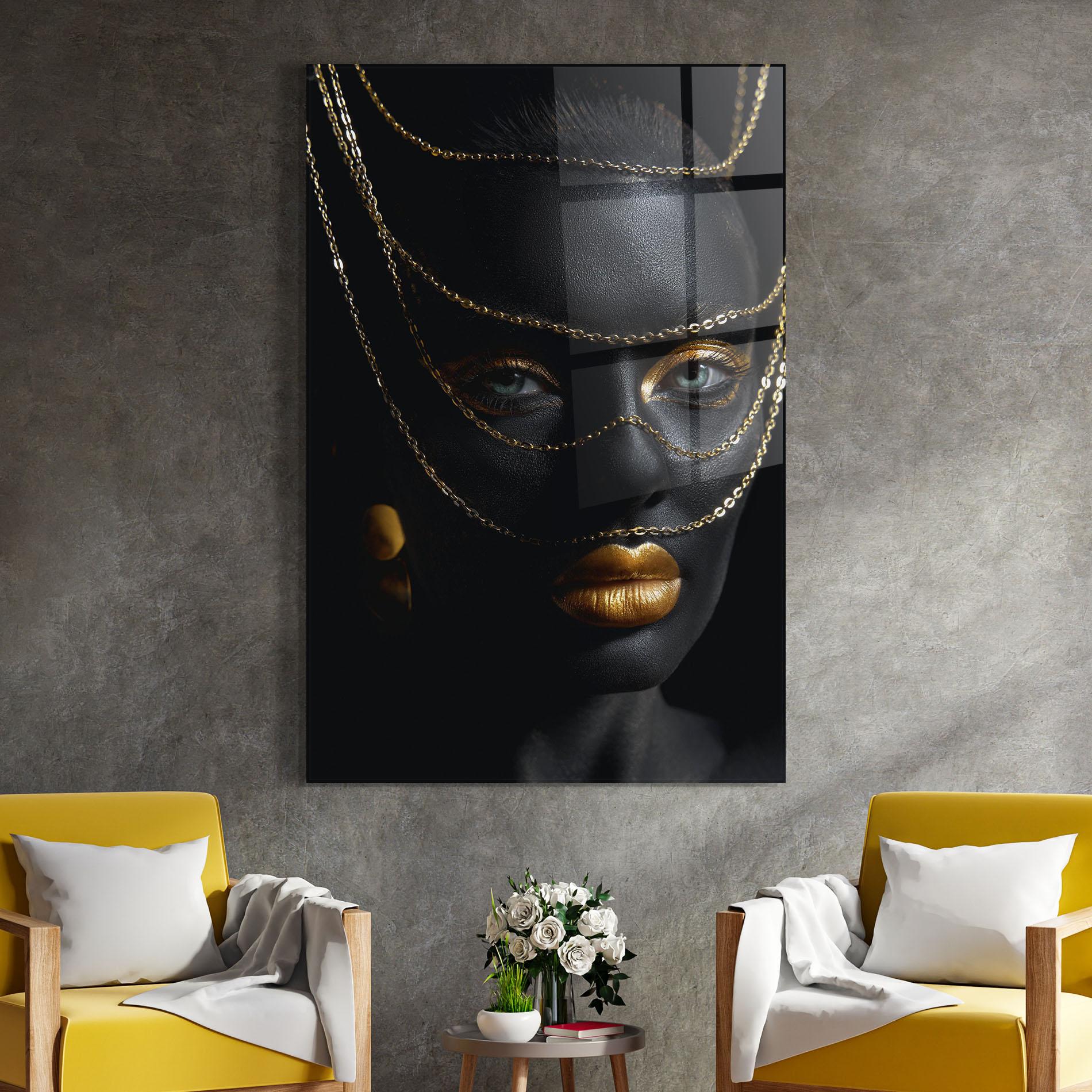 Obraz na Szkle Gold Chain Green Eyes mockup 4