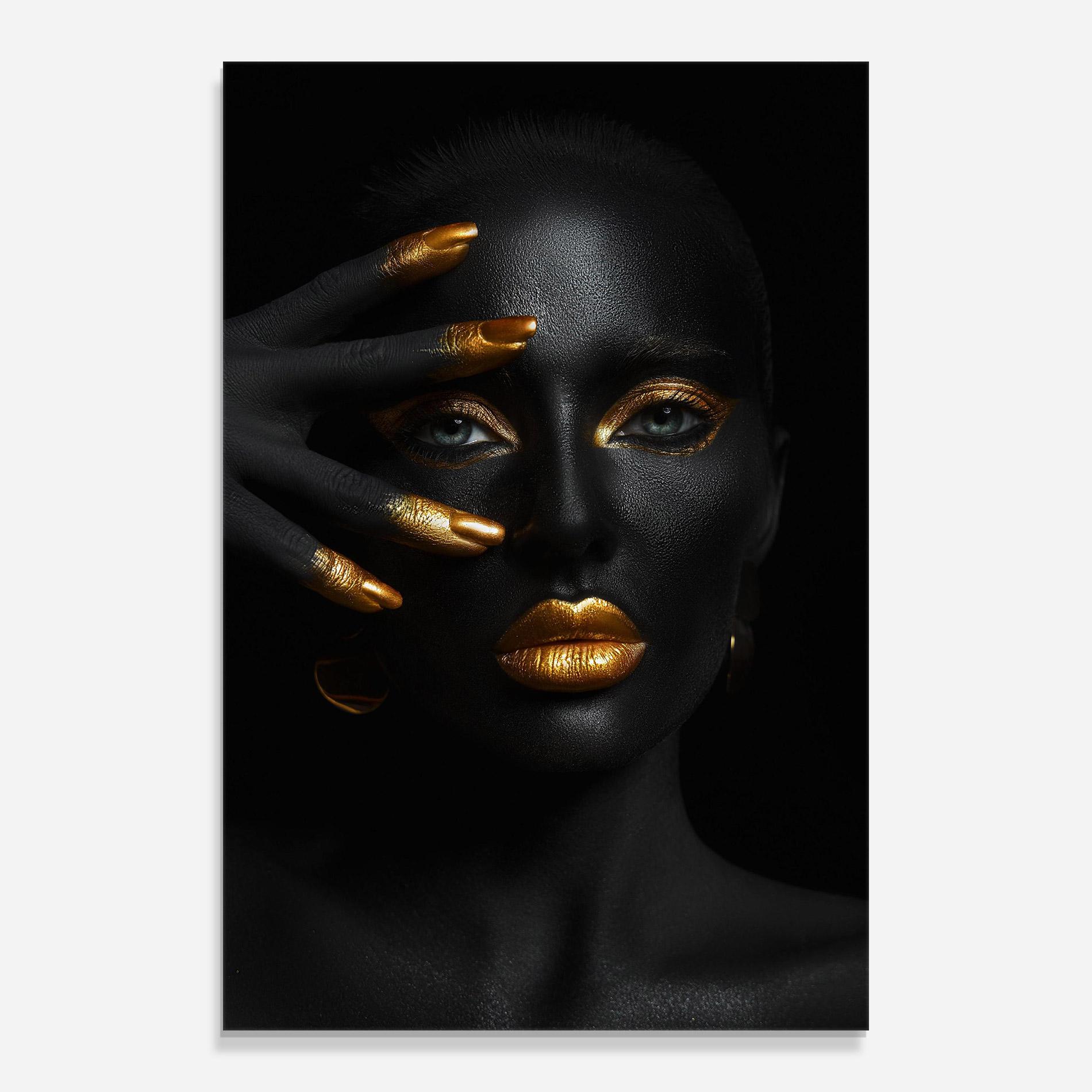 Obraz na Szkle Gold Makeup Nails mockup 0