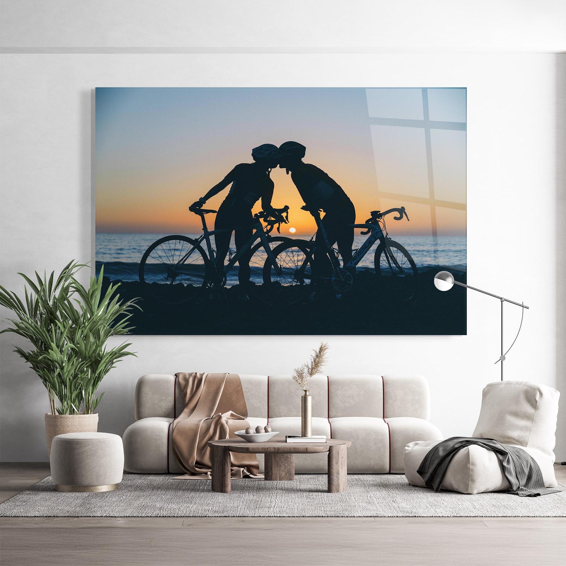 Obraz na Szkle Bike Couple Kissing mockup 9