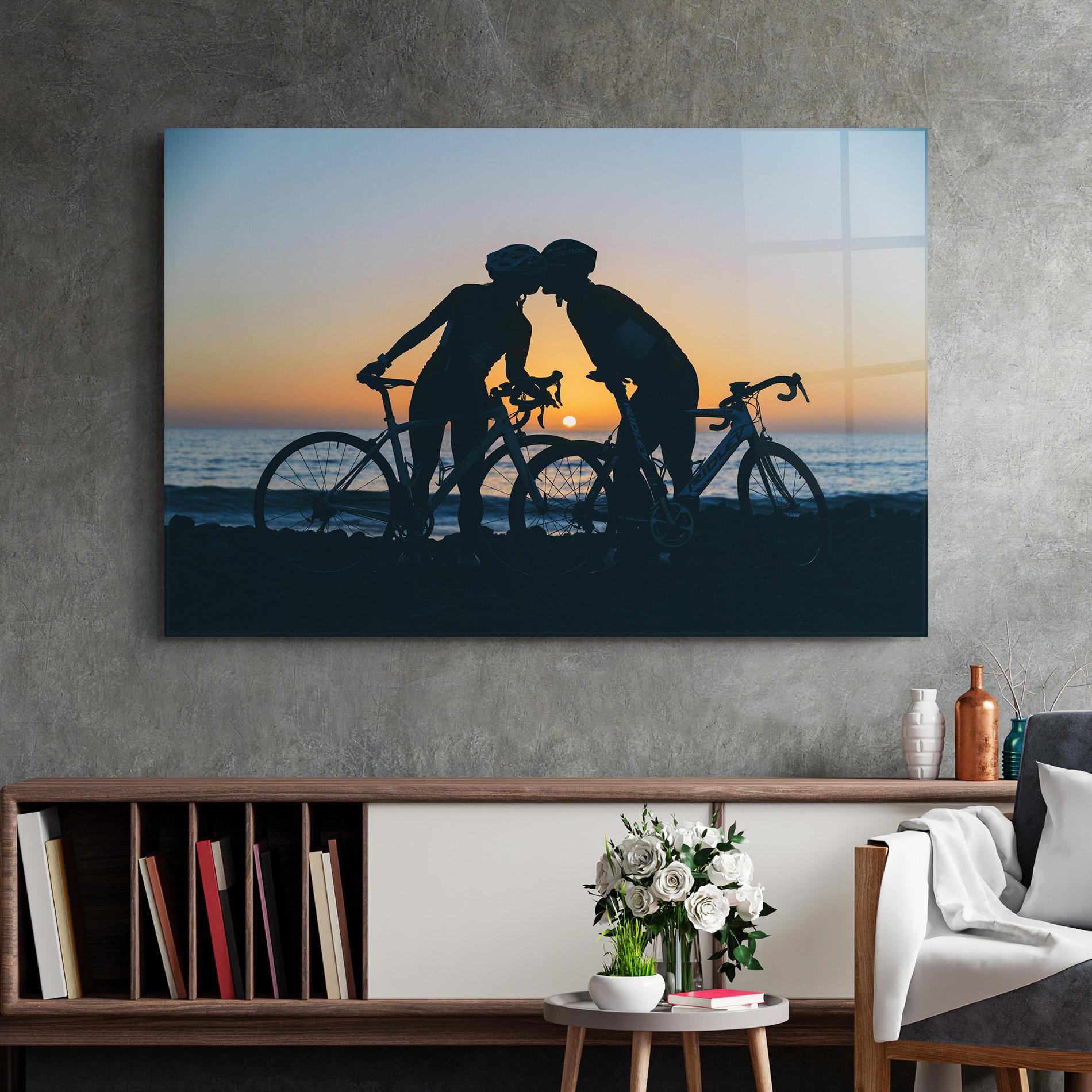 Obraz na Szkle Bike Couple Kissing mockup 2