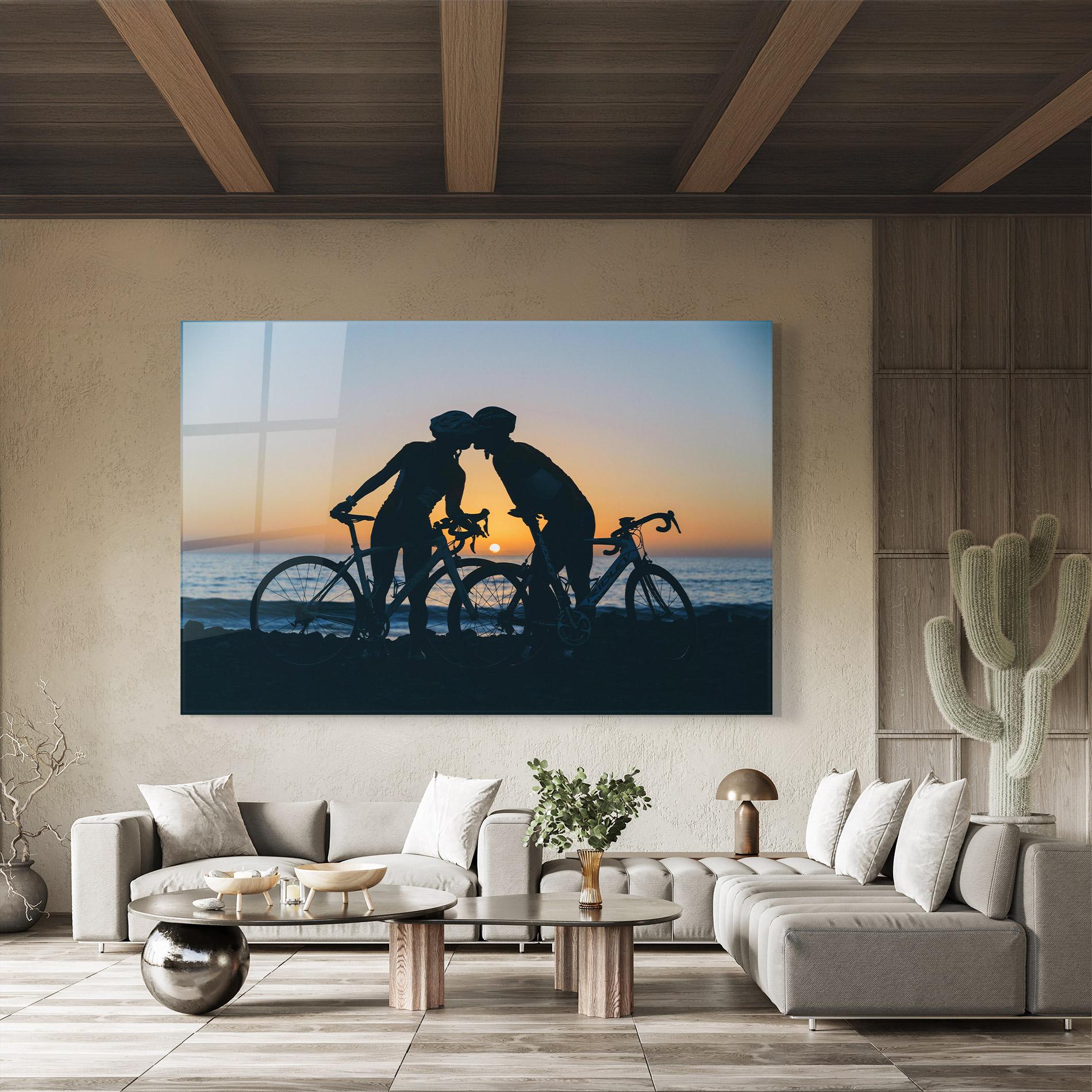 Obraz na Szkle Bike Couple Kissing mockup 8