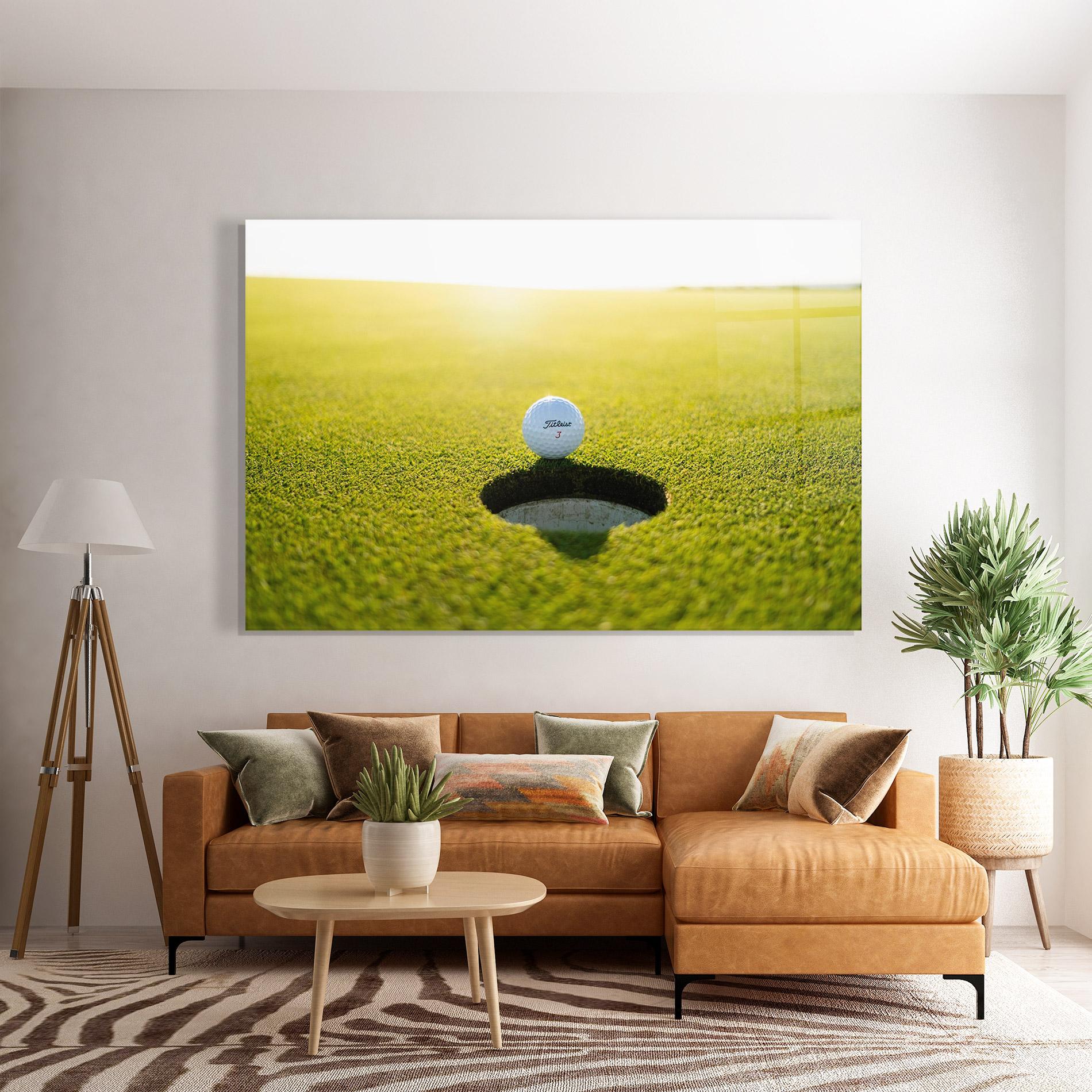 Obraz na Szkle Golf Ball Close To Fall mockup 7